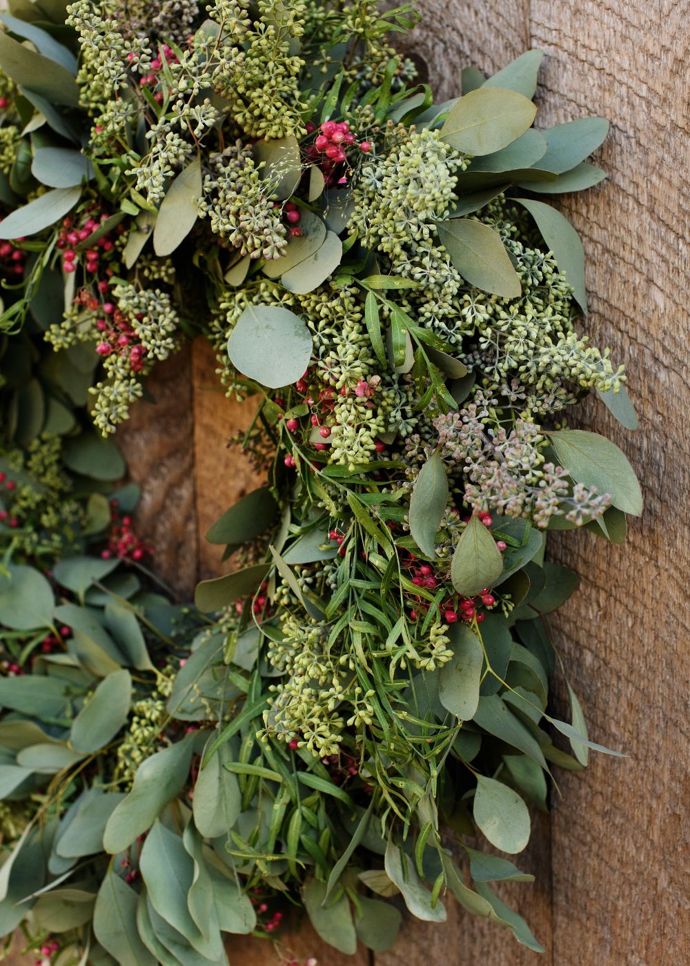 Yuletide Holiday Wreath - Image 4