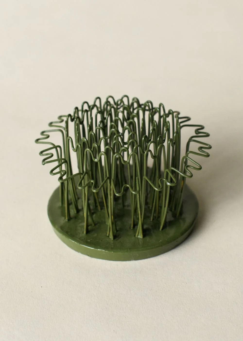 The Hairpin Flower Frog Holder - Image 2