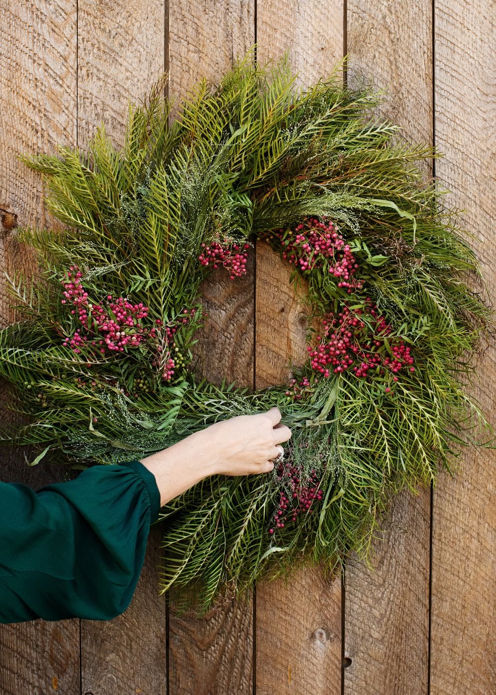The Sparkle Holiday Wreath - Image 5