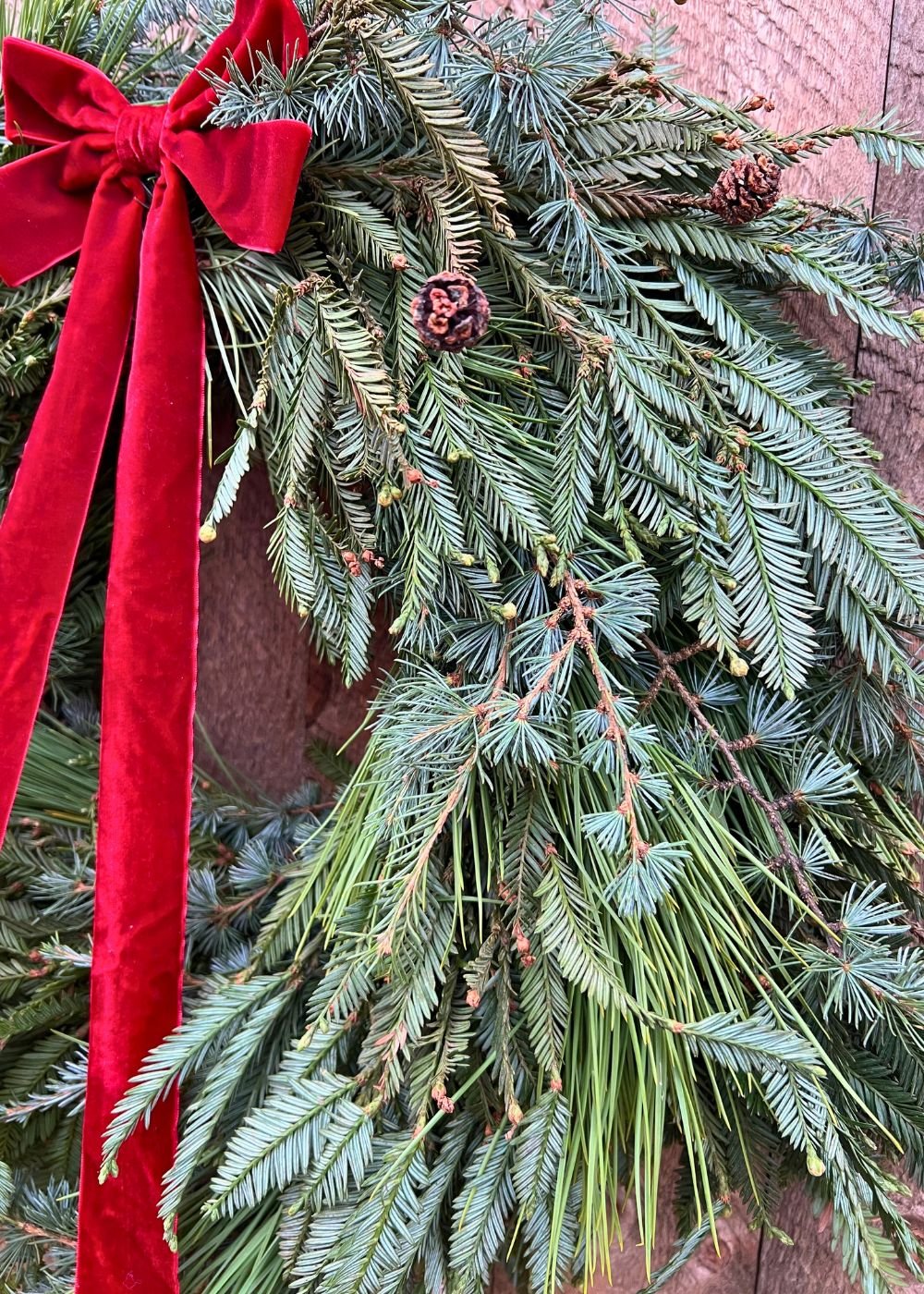 Heritage Greens Holiday Wreath - Image 4